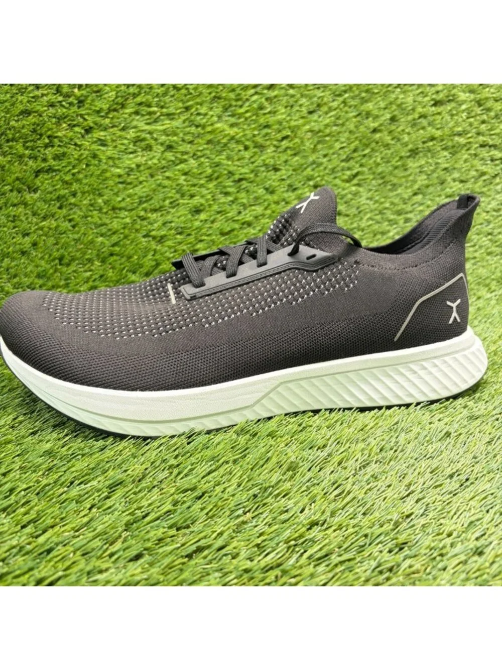 Flux Adapt Runner Black White Mens Size 13 Athletic Running Knit Shoes Sneakers